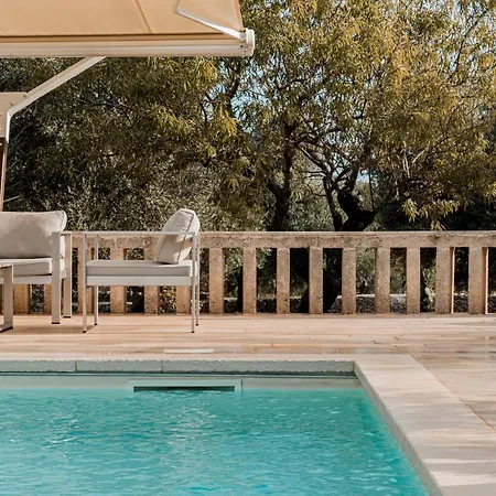 One Mit Pool, Gaestehaus & Glamping Ostuni