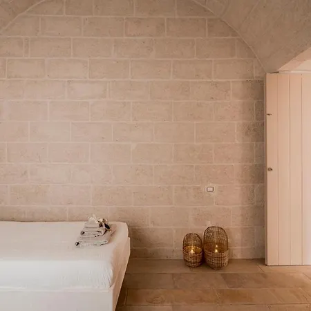 One Mit Pool, Gaestehaus & Glamping Villa Ostuni