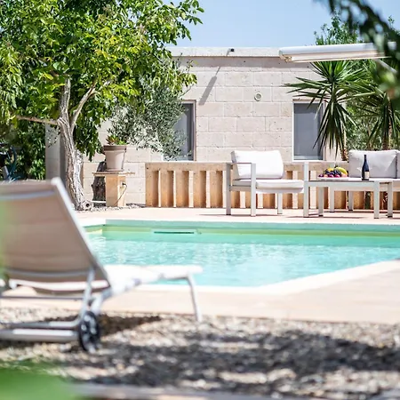 One Mit Pool, Gaestehaus & Glamping Villa *