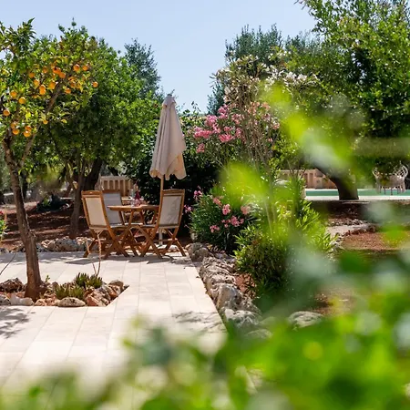 Villa One Mit Pool, Gaestehaus & Glamping Ostuni