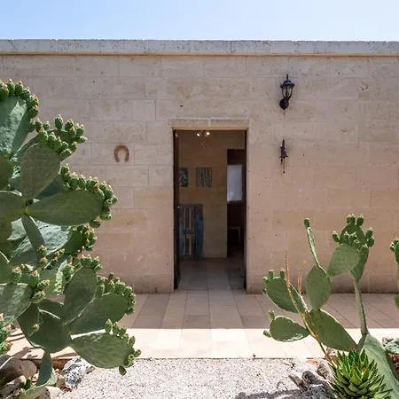 Villa One Mit Pool, Gaestehaus & Glamping *
