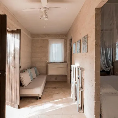 Villa One Mit Pool, Gaestehaus & Glamping
