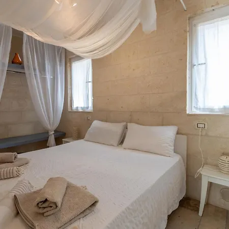 One Mit Pool, Gaestehaus & Glamping *