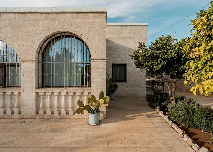 Βίλα One Mit Pool, Gaestehaus & Glamping Ostuni