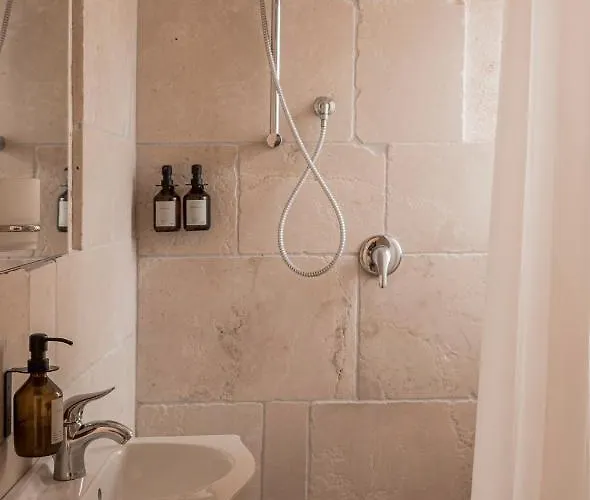 One Mit Pool, Gaestehaus & Glamping Βίλα *