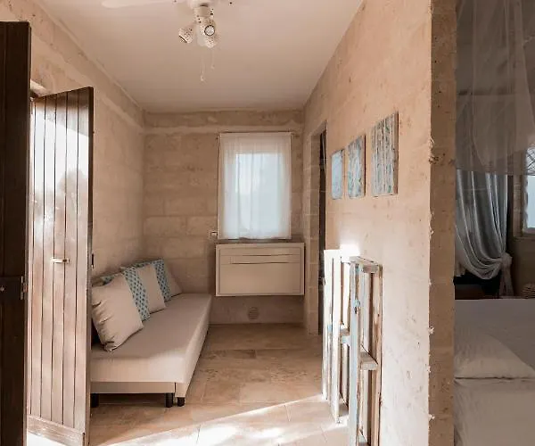 Villa One Mit Pool, Gaestehaus & Glamping