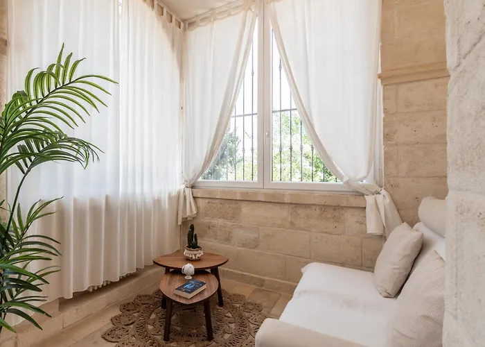 One Mit Pool, Gaestehaus & Glamping Ostuni