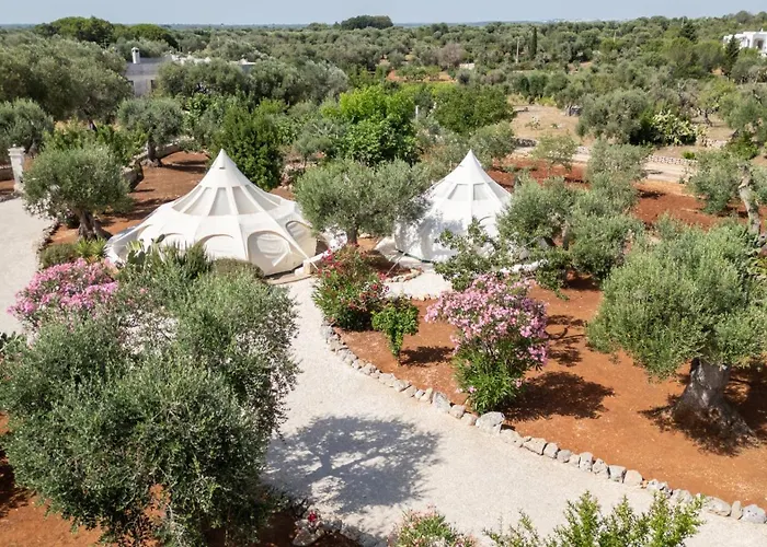 Villa One Mit Pool, Gaestehaus & Glamping