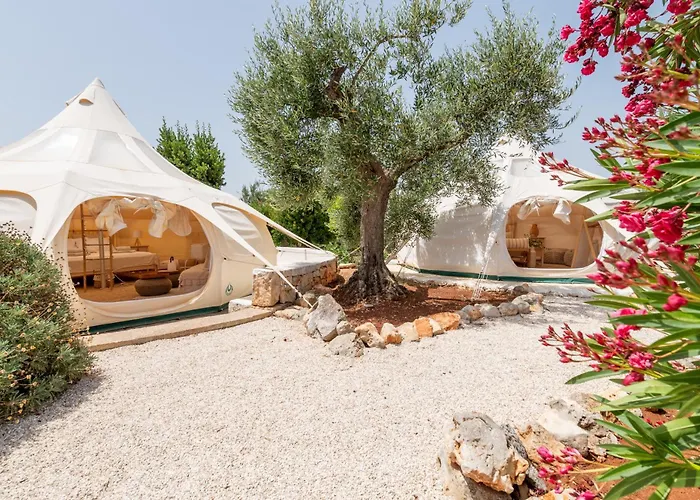 One Mit Pool, Gaestehaus & Glamping *